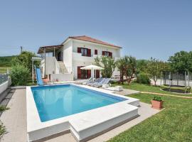 Ξενοδοχείο φωτογραφία: Lovely Home In Sinj With Outdoor Swimming Pool