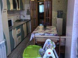 Hotel Foto: A family apartment in the heart of Dushanbe