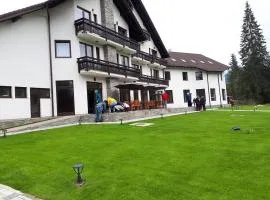 Pensiunea Izvorul Zanelor