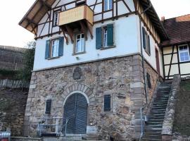 Wein Lodge Durbach - Gruppenhaus Weingut Neveu, hotel in Durbach