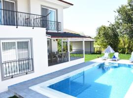 ホテル写真: Private Villa with Swimming pool in Dalyan