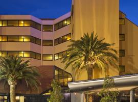 Lakes Hotel, hotel v destinaci Adelaide