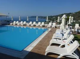 Hotel Rene, hotel in Skiathos Town