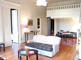 A picture of the hotel: Burdigala Homes - Appart Clemenceau