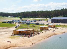 333 CAMPING PARK, hotel in Silakrogs