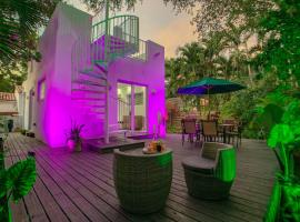 รูปภาพของโรงแรม: Luxury Villa in Heart of Miami 10 min to beaches
