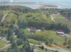 Chisholms of Troy Coastal Cottages, מלון בפורט הוקסבורי