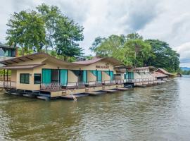 Binlha Raft Resort, hotel en Sai Yok