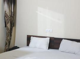 Hotel Photo: Aanantham by Maliks