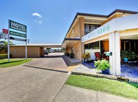 A picture of the hotel: Raintree Motel