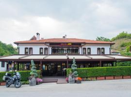 Hotel Photo: Zlaten Rozhen Family Hotel- Monument of Cultural Significance