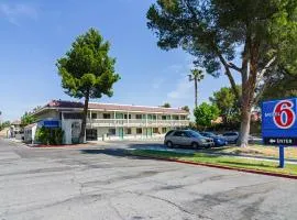 Motel 6-Barstow, CA, hotel en Barstow