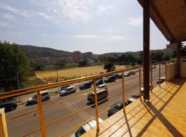 Fotos de Hotel: Lushnje Villa