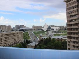 Fotos de Hotel: 2 minutes away from H.Aliyev Center