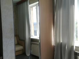 Hotel fotografie: Однокомнатная квартира, 2 минуты от метро Нарвская