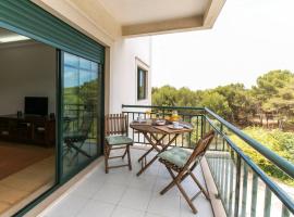 A picture of the hotel: Carcavelos Beach Flat