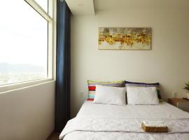 Foto di Hotel: Super King Bedroom with sea view