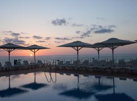 Island Luxurious Suites Hotel and Spa, hotel in Netanya