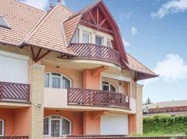 Foto di Hotel: Nice apartment in Balatonlelle w/ WiFi and 1 Bedrooms