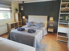 Фотография гостиницы: LOFT A 20' DE BARCELONA Y 7' DE LA UAB.