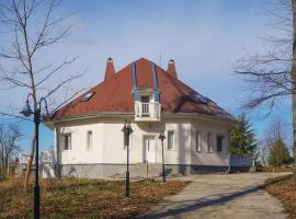 ホテル写真: Nice home in Nagykanizsa w/ WiFi and 7 Bedrooms