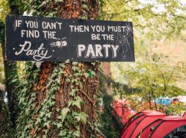 Hotel Foto: Oktoberfest and Springfest Inclusive Camping