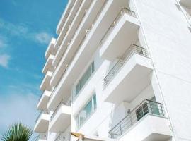 Sun Shine Hotel, hotel sa Durrës