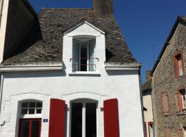 Hotel Foto: Charming Cottage in a typical French Village