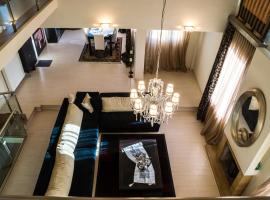 Hotel Photo: Luxury Villa with great views near Thessaloniki Airport