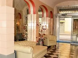 Hotel Amadeus E Teatro
