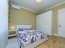 Zdjęcie hotelu: Comfortable apartment in the center. Bassein 23