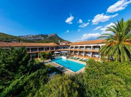 รูปภาพของโรงแรม: Noemys Toulon La Valette - Hotel restaurant avec piscine