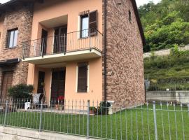 A picture of the hotel: APPARTAMENTO NELLE LANGHE