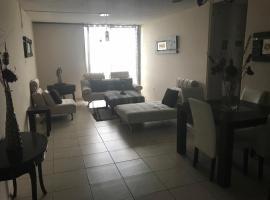 מלון צילום: Modern apartment 25 minutes from airport