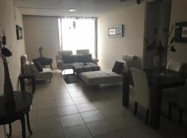 Hotel Foto: modern apartment 25 minutes from airport