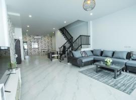 Hotel Photo: Ton Kham home #Unit SUN