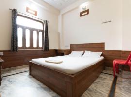 A picture of the hotel: SPOT ON 49463 Hotel Gulmohar