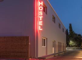 Local Hostel & Suites, hotel v destinaci Korfu