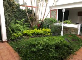 Фотография гостиницы: Comfortable House for Long Stay in Guatemala City