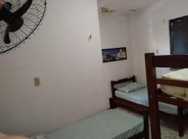 Gambaran Hotel: Alugo quarto compartilhado. Em apartamentos.