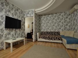 Фотографія готелю: Omsk Sutki Apartments at Lenina 30