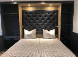Munich Deluxe Hotel