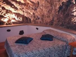 CASA CUEVA y CASITA RURAL EL PERUCHO, hotell sihtkohas Güimar