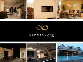 รูปภาพของโรงแรม: Lemniscape Double one