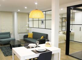 รูปภาพของโรงแรม: Apartamenticos Plaza Sas I