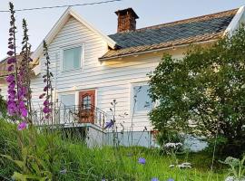 מלון צילום: 6 person holiday home in LONEVÅG