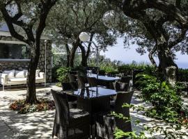 Gambaran Hotel: Anacapri Villa Sleeps 8 Air Con WiFi