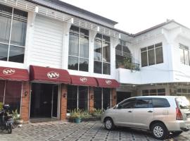 Hotel Photo: RedDoorz near Kampung Warna Warni