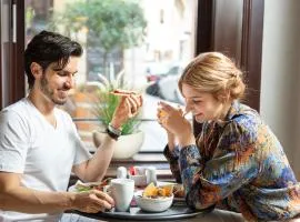 Three Corners Hotel Art