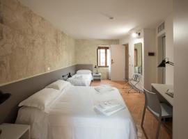 Ostello del Castello di Santa Severa, ξενοδοχείο σε Σάντα Σεβέρα